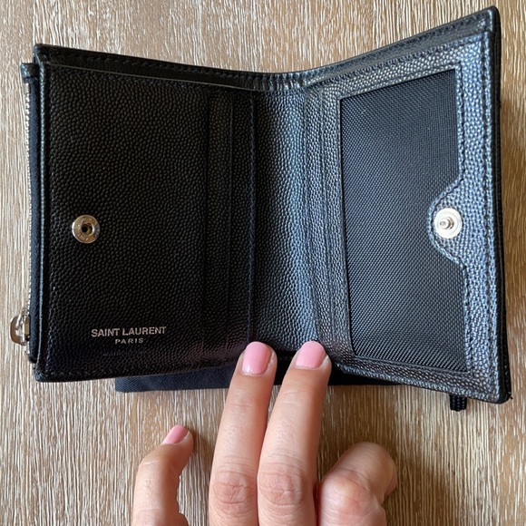 Saint Laurent Ladies Black Quilted Monogram Wallet - Picture 4 of 12